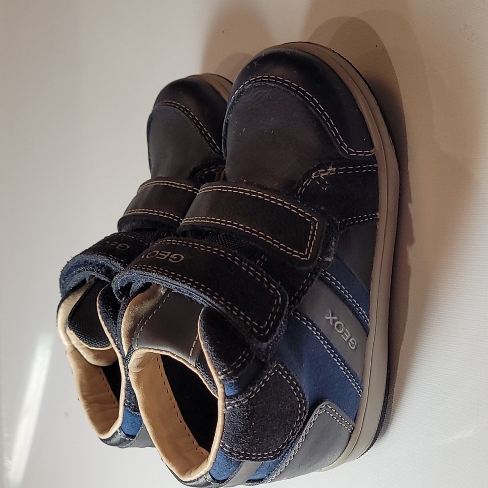 GEOX kids shoes  7.5 c Respira  antibacterial